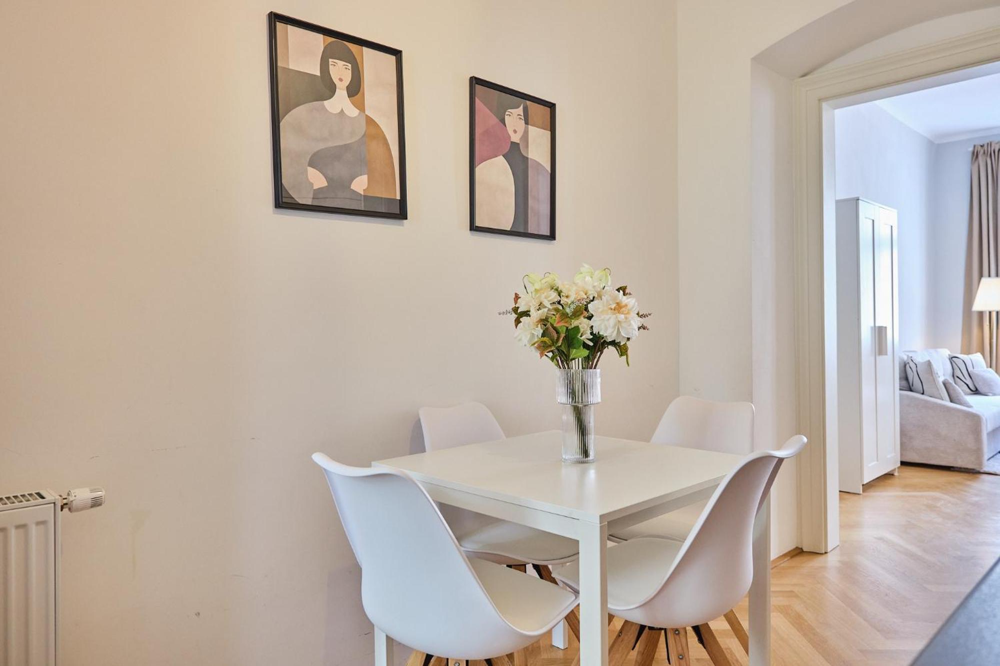 Chic Apartment - Near U3 Metro Відень Екстер'єр фото